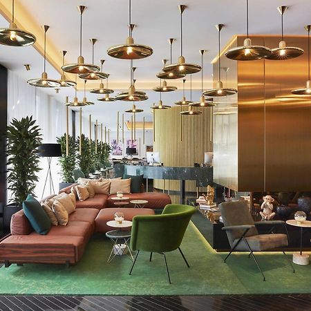 Roomers Munich, Autograph Collection Luaran gambar The lobby of the hotel