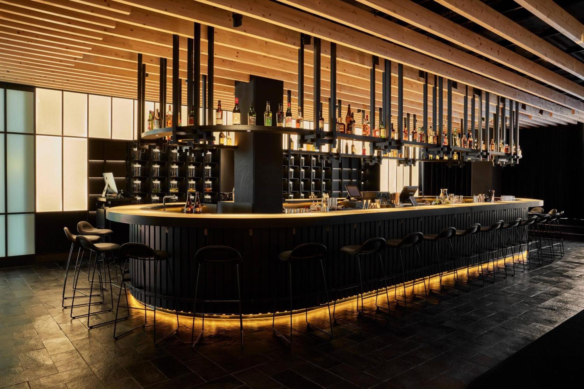 Roomers Munich, Autograph Collection Luaran gambar The bar at the London Edition
