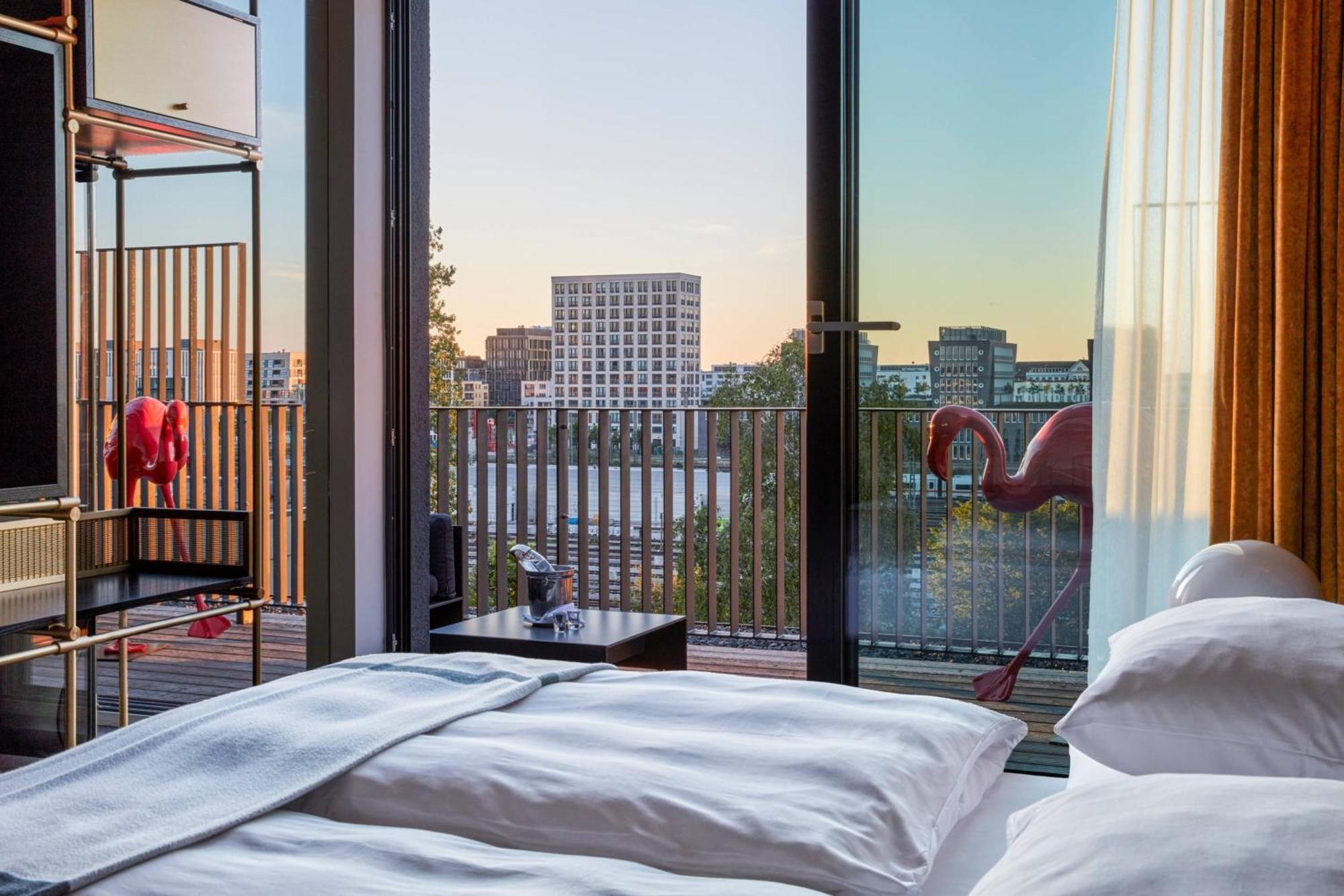 Roomers Munich, Autograph Collection Luaran gambar A room at the Standard London