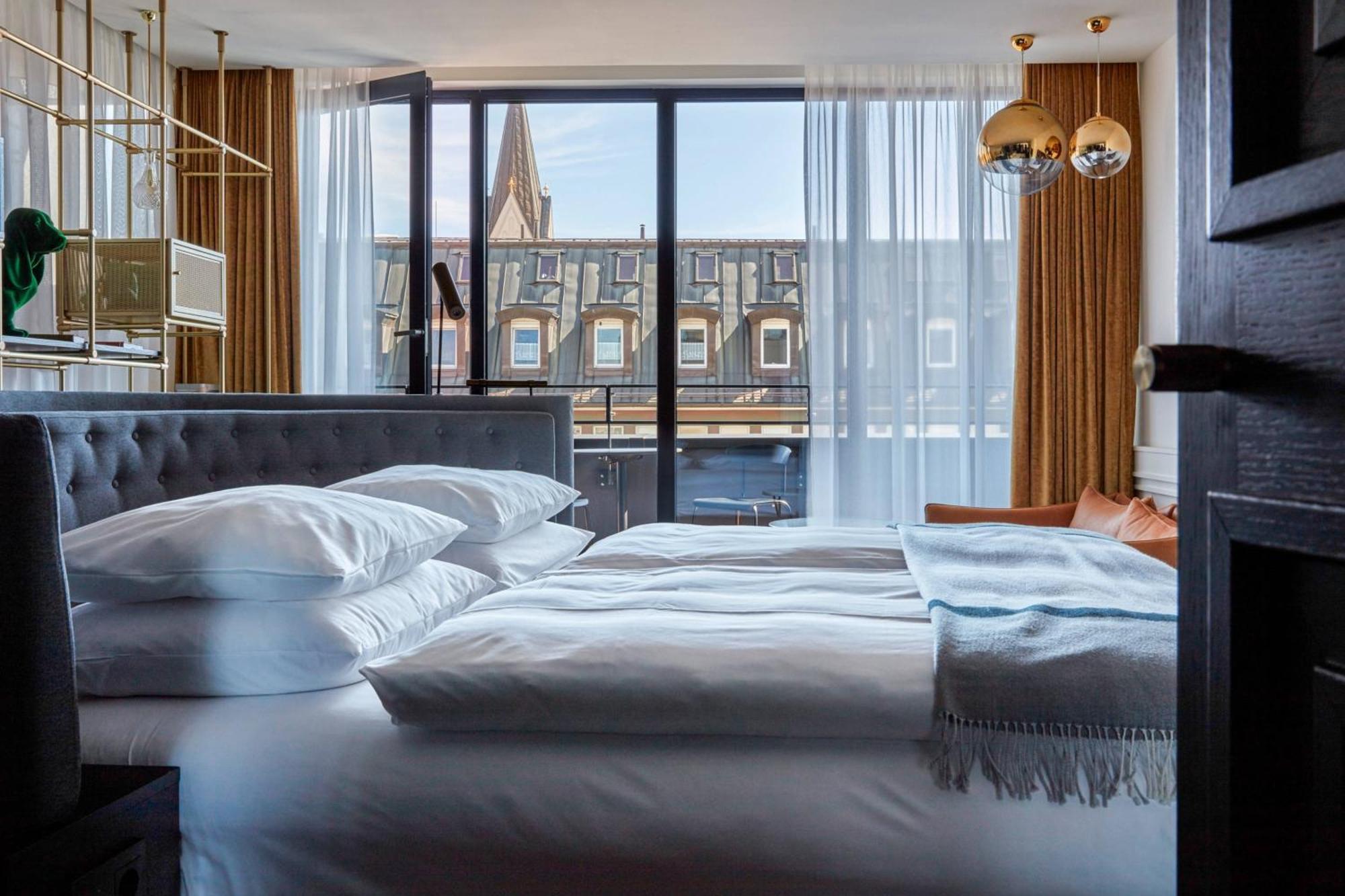 Roomers Munich, Autograph Collection Luaran gambar A room at the hotel