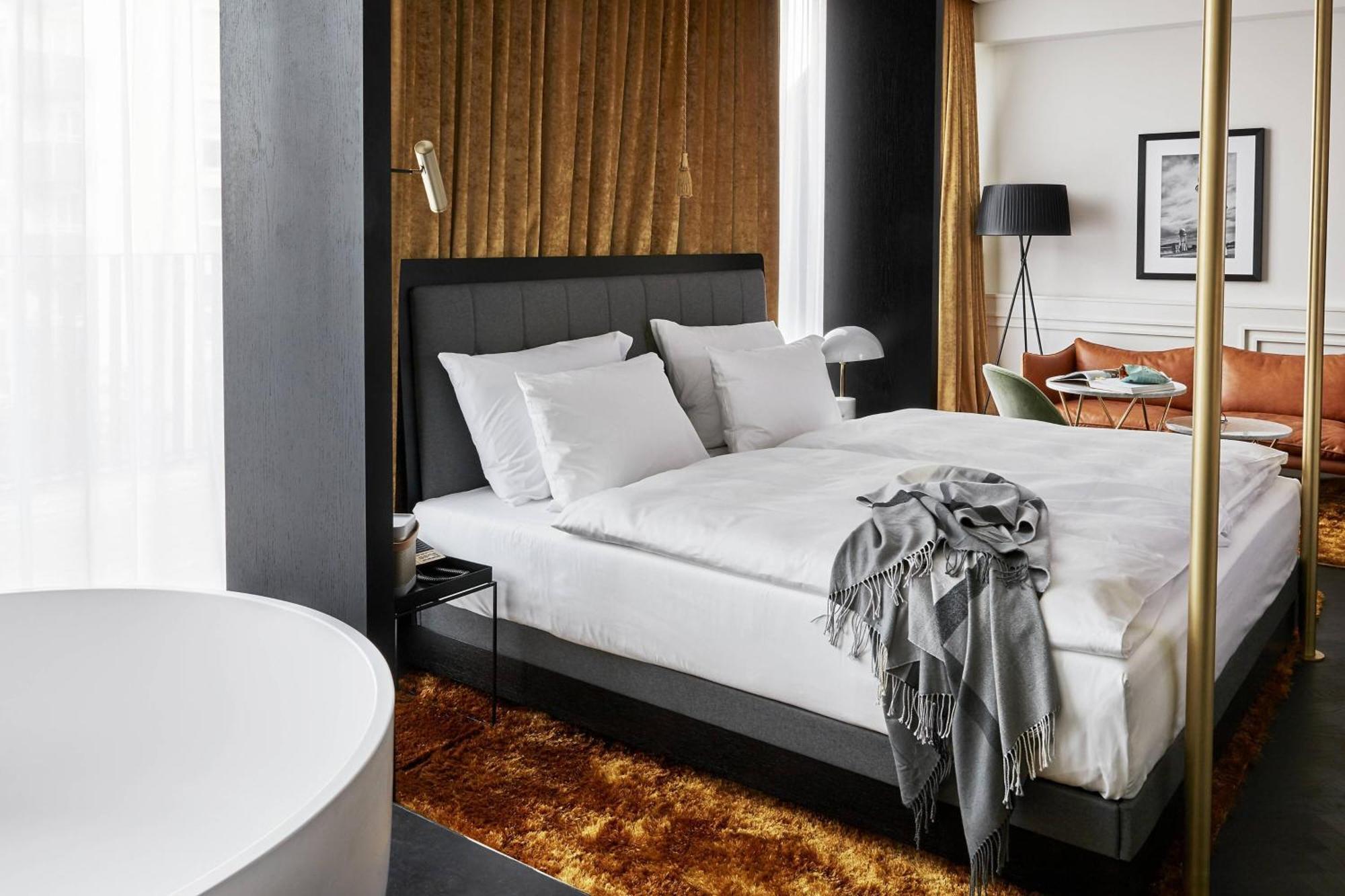 Roomers Munich, Autograph Collection Luaran gambar A bedroom at the Hotel