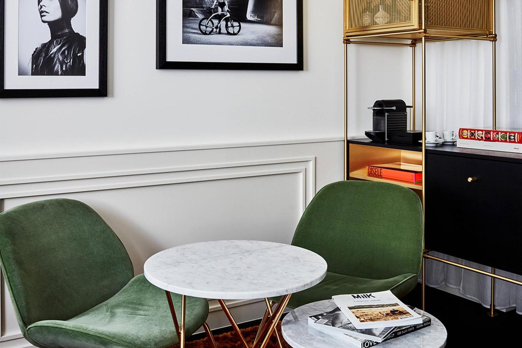 Roomers Munich, Autograph Collection Luaran gambar A Nespresso machine in a hotel room