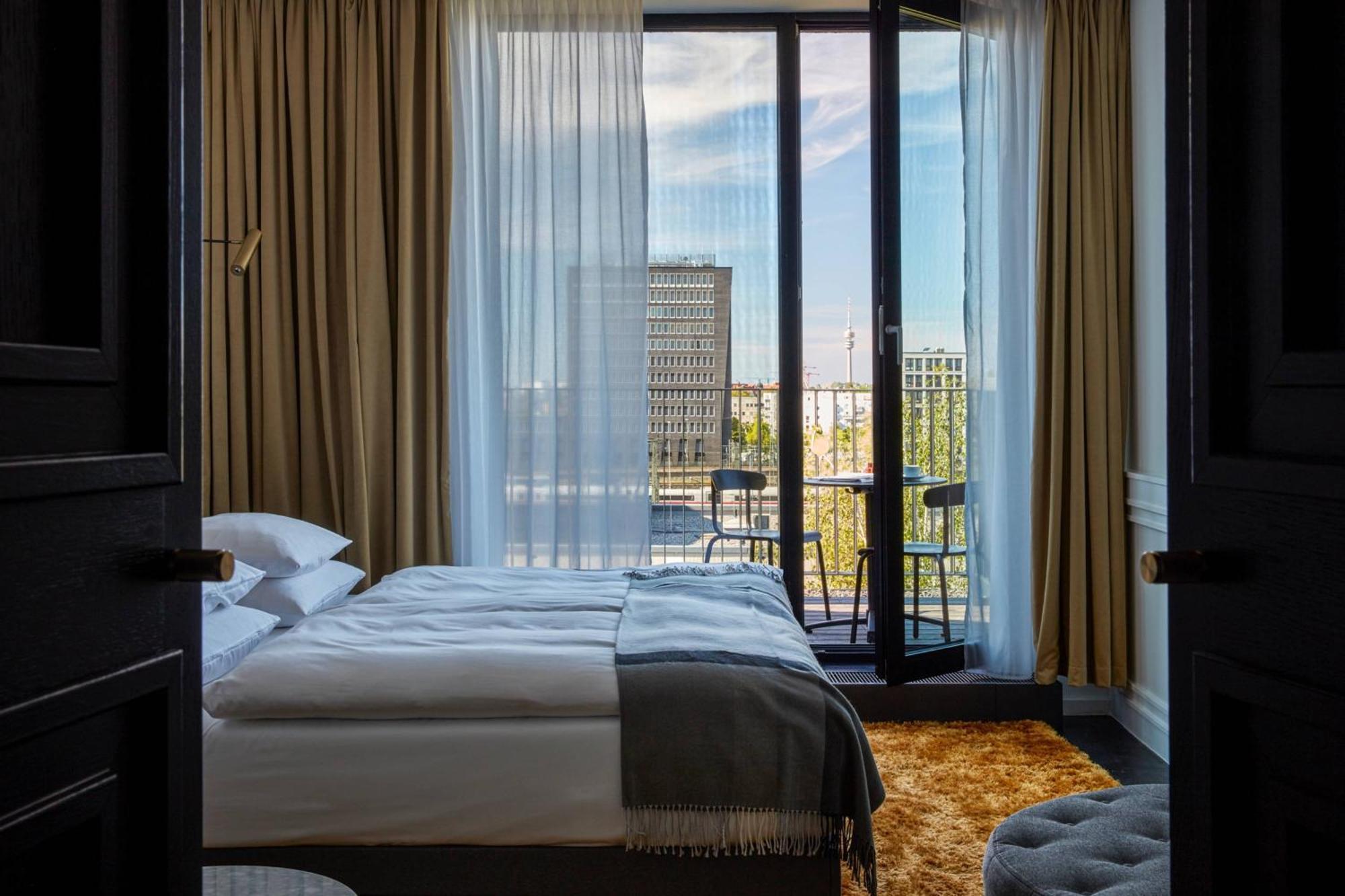 Roomers Munich, Autograph Collection Luaran gambar A room at the hotel